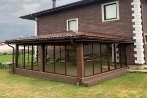 КАРКАСНЫЙ ДОМ С ТЕРРАСОЙ И ВЕРАНДОЙ